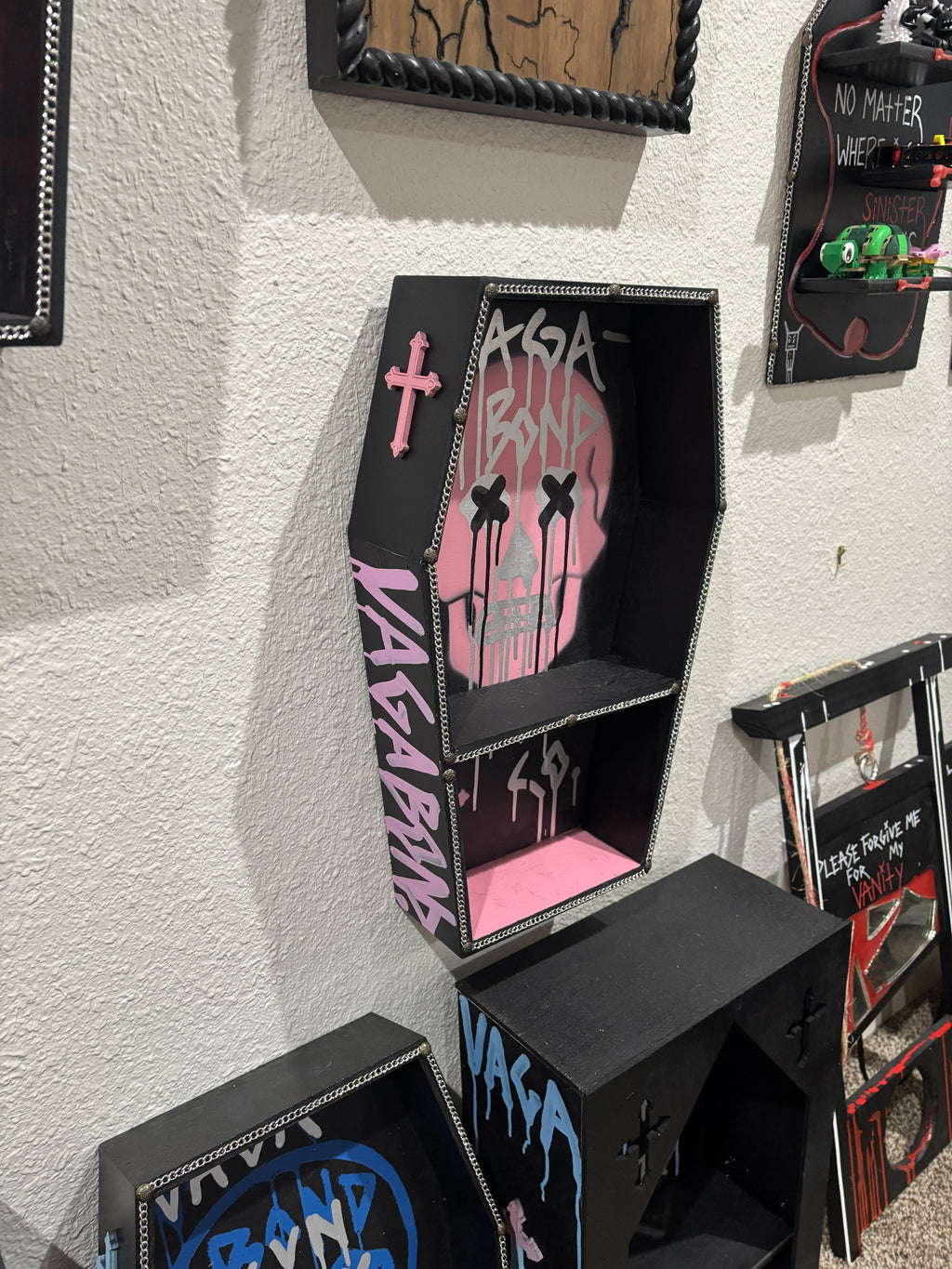 The Pink Skull Case